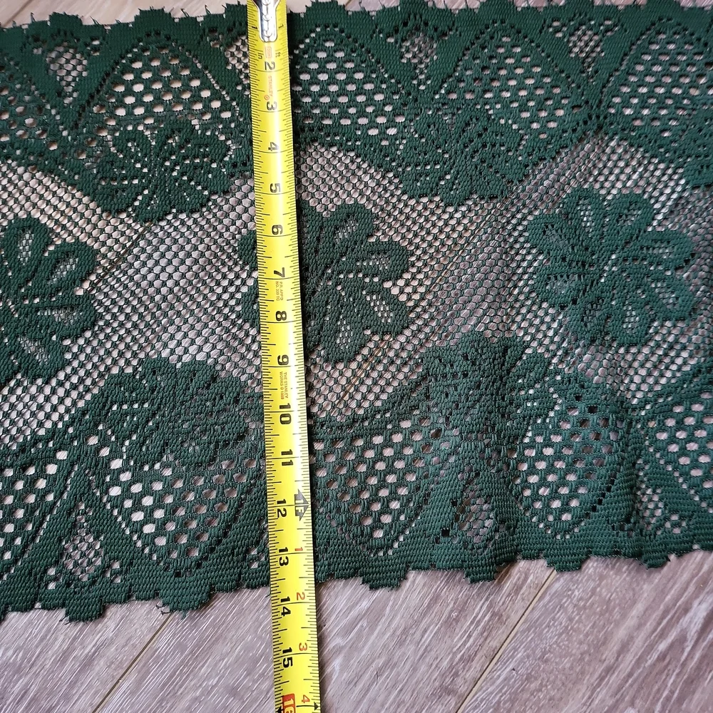 Heritage Lace Long Table Runner Green Doily